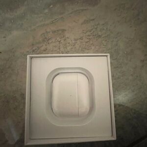 Apple AirPods Wireless Charging Case